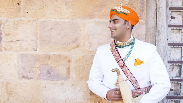 Chaitanya Raj Singh గోడావన్ బట్టమేక సంరక్షణ సింగల్ మాల్ట్ విస్కీ గ్రేట్ ఇండియన్ బస్టర్డ్