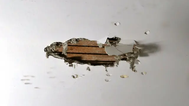 লকার রুমের ছাদ কেটে ভেতরে প্রবেশ করে দুর্বৃত্তরা।