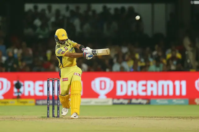 தோனி விரித்த வலையில் வீழ்ந்த கோலி