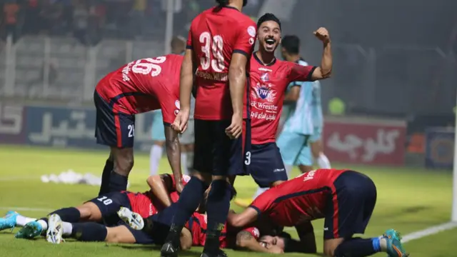 مسابقه نساجی و مس که در ورزشگاه خانگی نساجی برگزار شد