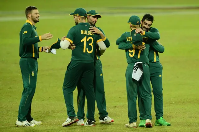 இலங்கை அணி