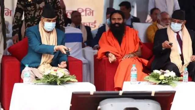 नेपालका नेताहरूसँग बाबा रामदेवको नजिकको सम्बन्ध रहेको बताइन्छ