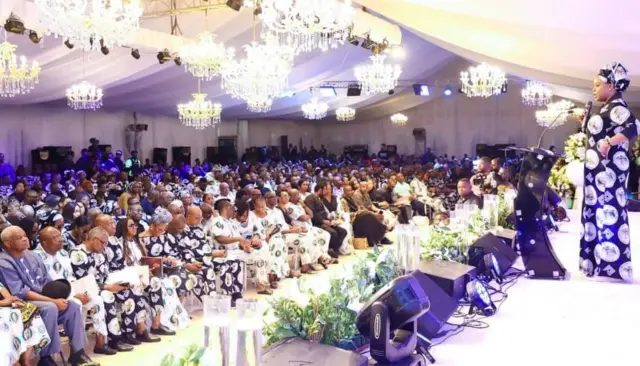 Pipo for so Commendation service 