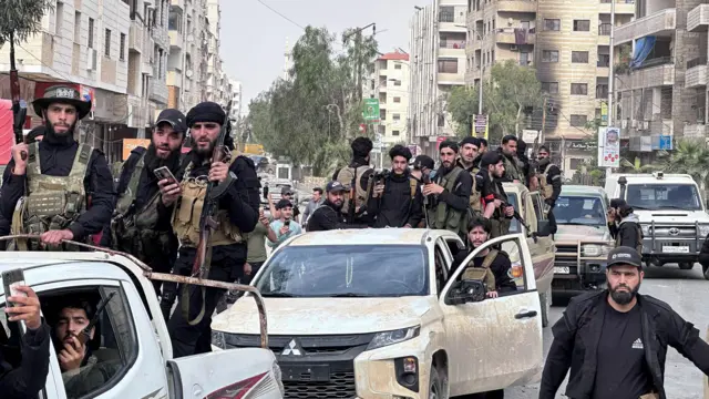 انتشار لقوات أمن سورية في حي جرمانا قرب دمشق.