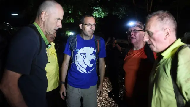 ผู้เชี่ยวชาญจากอังกฤษเดินทางถึงถ้ำหลวง-ขุนน้ำนางนอนแล้ว