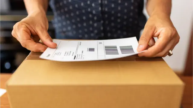 ટોકનાઇઝેશનનો મતલબ એવો થાય છે કે હવે તમે પોતાના કાર્ડ વડે કોઈ પણ વ્યવહાર કરો ત્યારે એક ટોકન બનાવી શકો છો