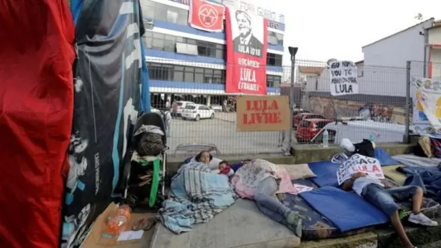 Плакат с портретом Лулы