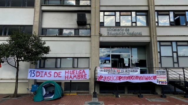 Fachada del Ministerio de Educación colombiano en Bogotá
