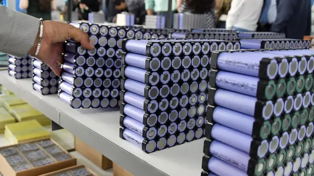 लीथियम बैटरी