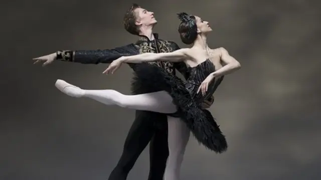 بالهٔ دریاچهٔ قو اثر چایکوفسکی یکی از مشهور‌ترین باله‌های جهان است