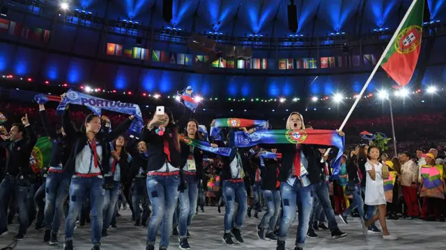 Reer Boortaqiisna jiinisyadan ayay soo xirteen