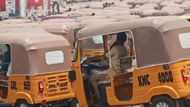 Residents for di area wey di kidnap happen believe say na one keke driver carry di girl waka
