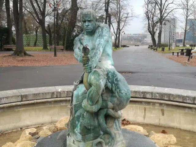 spomenik, Zlosrećni ribar