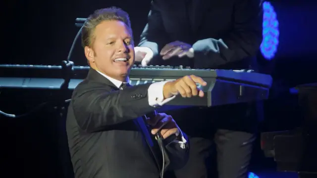 O cantor Mexicano Luis Miguel no palco