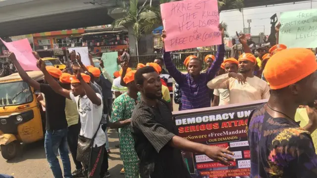 Ndị otu RevolutionNow