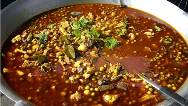 গরুর মাংস খাওয়ার সময় ঝোল খাওয়া এড়িয়ে যেতে হবে।