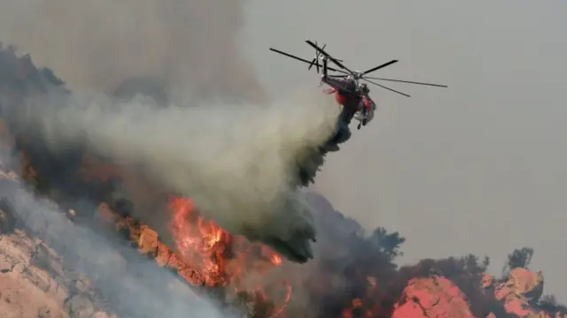 Тушение пожаров продолжается, но пройдут недели до их полной ликвидации
