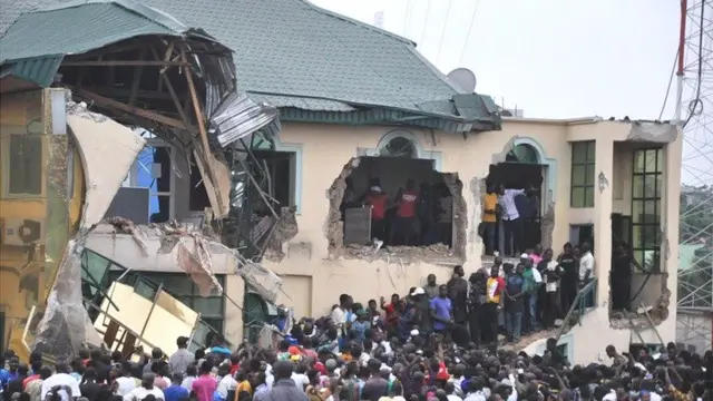 Ile orin Ayefele ti ijọba Ajimobi da wo lulẹ