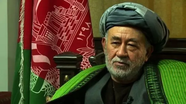 احمد ایشچي د عبدالرشید دوستم سیاسي مخالف دی او د جنش ملي اسلامي ګوند پخوانی مرستیال دی او ادعا کوي چې ښاغلي دوستم او ساتونکو یې ډبولی، کالي یې تري ویستي او داسې یې وښوده چط ګواکې غواړي پرې تېری وکړي