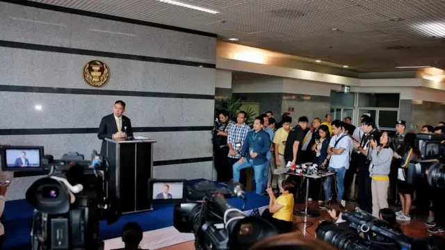 ร.อ.ธรรมนัส พรหมเผ่า แถลงข่าว