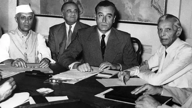 দেশভাগের সিদ্ধান্ত নেওয়ার সময়ে লর্ড মাউন্টব্যাটেন, জওহরলাল নেহরু আর মুহম্মদ আলি জিন্না