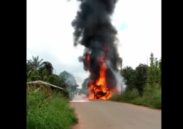 Ụgbọala bu 'foam' nke ndị ekperima mụnyere ọkụ n'Orlu