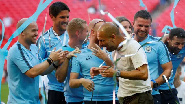 پپ گواردیولا یک‌شنبه این هفته با منچسترسیتی قهرمان "کامیونیتی شیلد" (سوپر جام فوتبال انگلیس) شد.