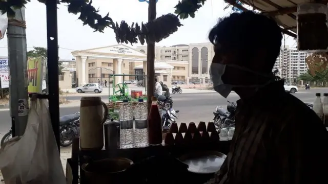 RUHS अस्पताल के बाहर चाय की दुकान