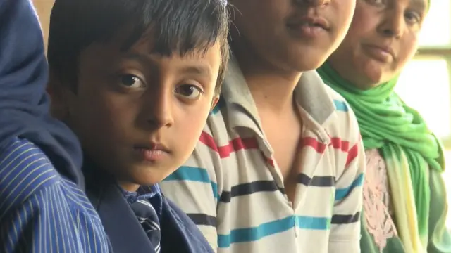 காஷ்மீர் பெண்கள்: இயல்பான வாழ்க்கை- கனவா? கானல் நீரா?