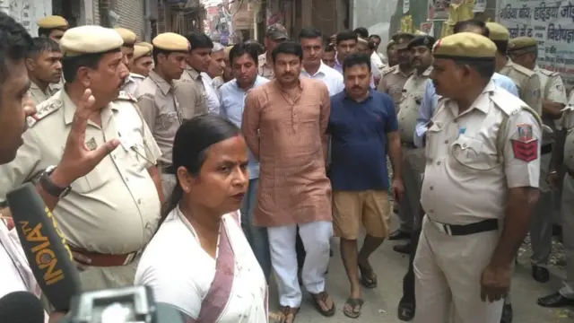 ઘટનાસ્થળે મનોજ તિવારી