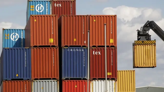 Contenedores en los muelles de Tilbury, en el río Támesis