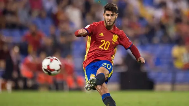 Asensio con la camiseta de España