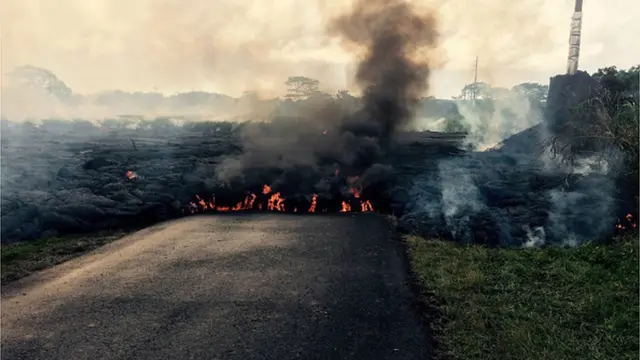 Ebe aja ọkụ na-abọpụta n'ala