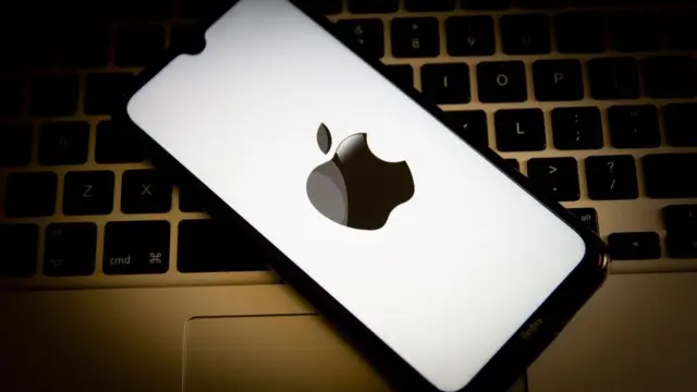 Apple логотип