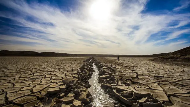 خشکی سد حاجی آباد در خراسان در سال ۱۳۹۳