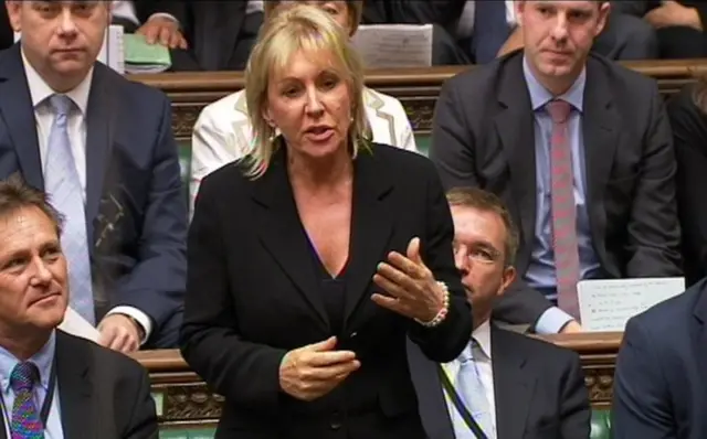 İngiltere Sağlık Bakan Yardımcısı Nadine Dorries