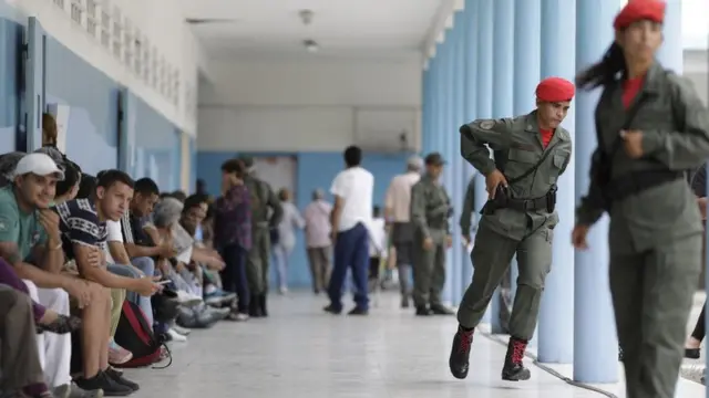 مرکز رای گیری