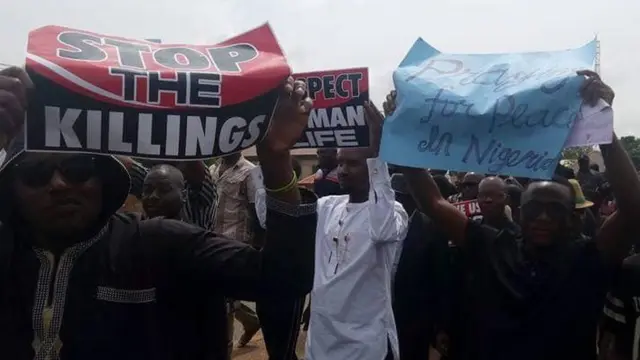 Ndị Ụka Katolik na-eme ngagharịiwe