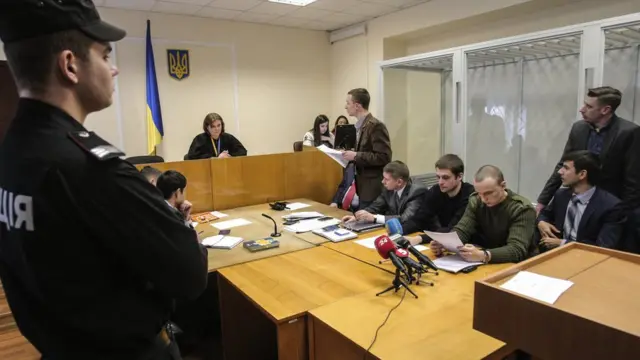 Обвиняемые в убийстве Андрей Медведько и Денис Полищук