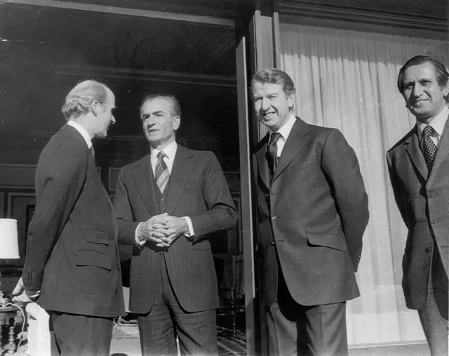 شاپور ریپورتر و شاه