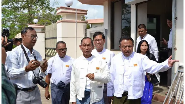 ၈၈ ကျောင်းသားခေါင်းဆောင်တွေ အများစုနဲ့ စုဖွဲ့ထားတဲ့ ပြည်သူ့ပါတီ