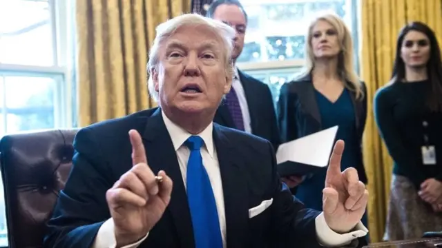 डोनल्ड ट्रंप