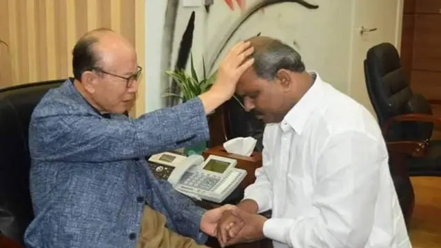 David Yonggi Cho dey pray for one church member