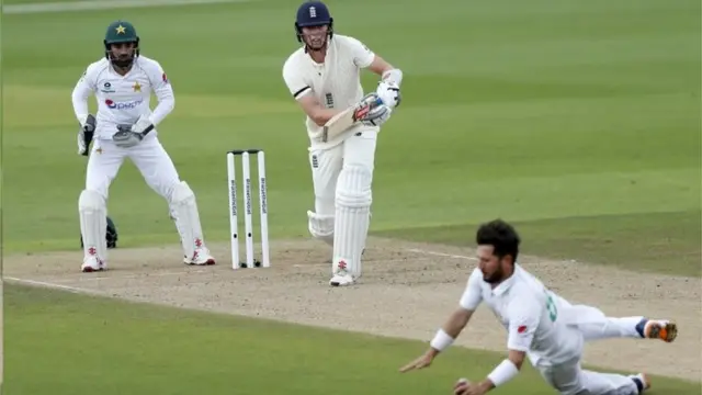 کرولی، یاسر