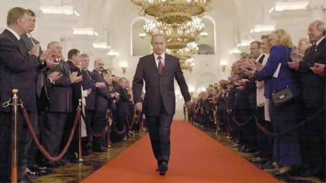 ১৯৯৭ সালে ক্ষমতায় আসার পর হতে রাশিয়ায় কোন বিরোধী শক্তিকে দাঁড়াতে দেননি মিস্টার পুতিন