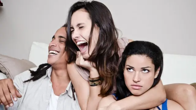 قد يكون أصدقاؤنا أفضل منا في الحكم على شركاء حياتنا