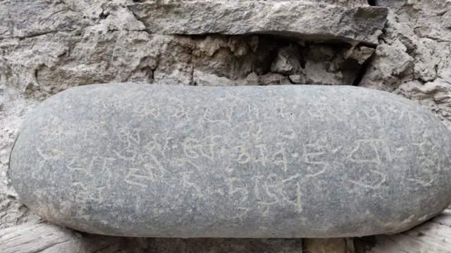 'நாங்கள் அலெக்ஸாண்டர் படை வீரர்களின் வம்சாவளியினர்'