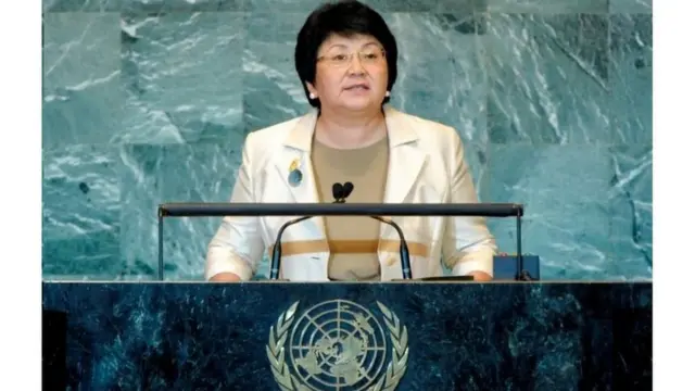 Кыргызстандын экс-президенти Роза Отунбаева