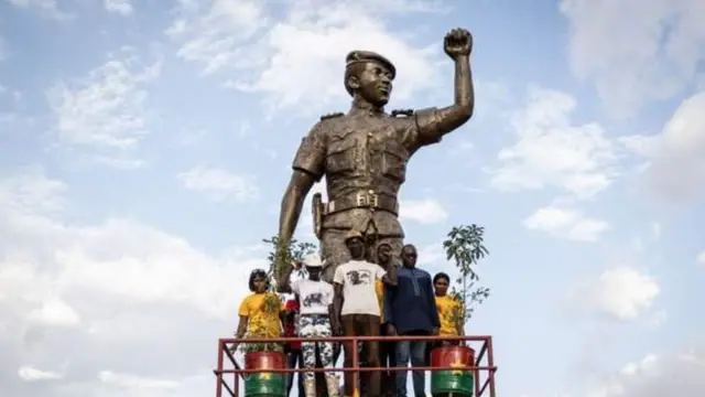 ቶማስ ሳንካራ ኣንጻር ኢምፔሪያሊዝምን ባዕዳዊ መግዛእትን ተቓሊሱ