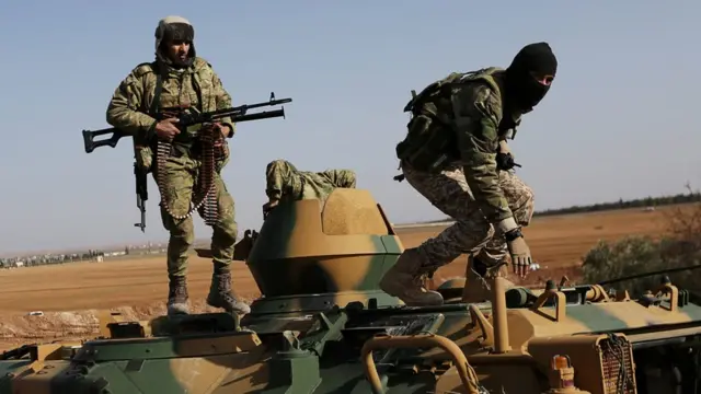 صورة لأفراد من مسلحي المعارضة